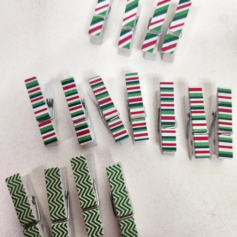 Wooden Mini Clothespins Christmas Patterned Craft Clips Lot of 33